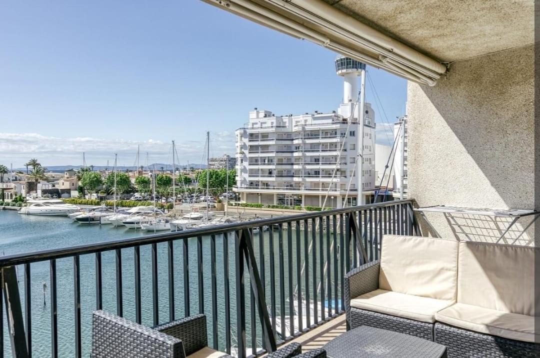 Apartamento Con Vistas A Mar Y Canal. Empuriabrava Exterior photo